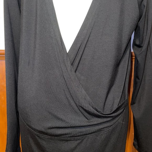 NWT Women’s Yelete Long Sleeve Cut Out Open Back Top Size M Black - Picture 3 of 6